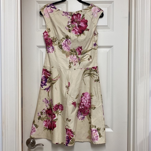 Vintage Beautiful floral cream and pink dress from Clues Collection - Picture 2 of 6